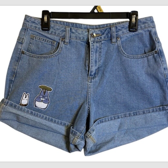Her universe size 9 My Neighbor Totoro denim high waisted mom style shorts - Picture 6 of 6